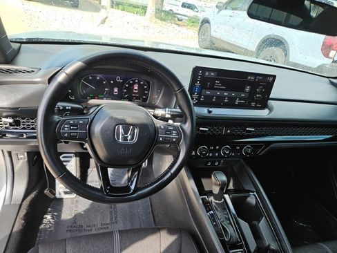 Used 2024 Honda Accord Sport image 17