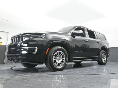 Used 2023 Jeep Wagoneer 4WD image 63