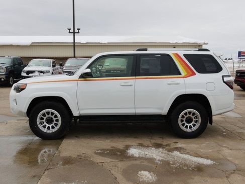 Used 2024 Toyota 4Runner SR5 image 3