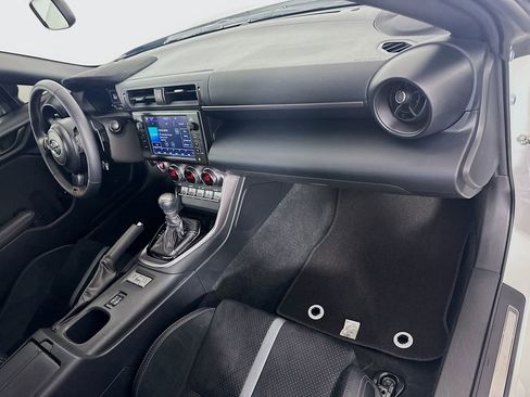 Used 2025 Toyota GR86 Premium RWD image 27
