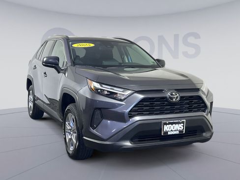 Used 2025 Toyota RAV4 LE image 10