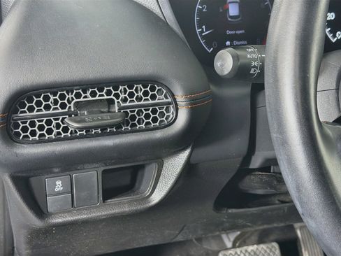 Used 2025 Honda HR-V Sport image 17