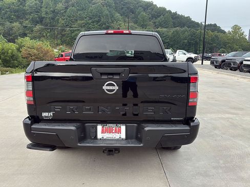 Used 2023 Nissan Frontier SV w/ Midnight Edition Package AWD/4WD image 7