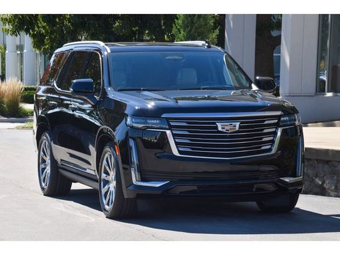 Used 2022 Cadillac Escalade Premium Luxury Platinum image 2