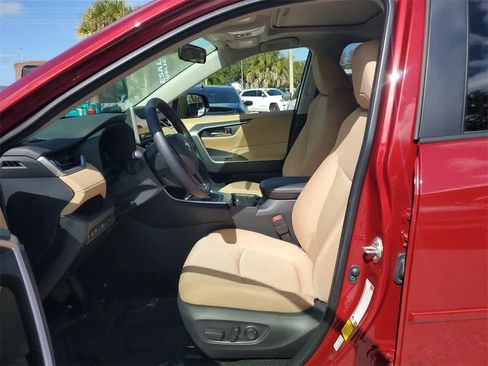 Used 2025 Toyota RAV4 XLE w/ Convenience Package image 22