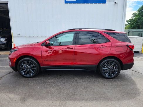 Used 2024 Chevrolet Equinox RS AWD/4WD image 2