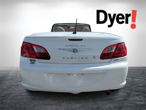 Used 2010 Chrysler Sebring Touring image 5