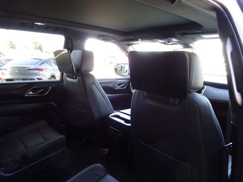 Used 2021 Chevrolet Tahoe RST w/ Luxury Package AWD/4WD image 21