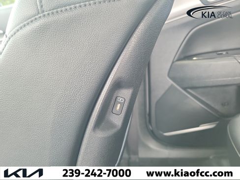 Certified 2025 Kia Sportage EX FWD image 17