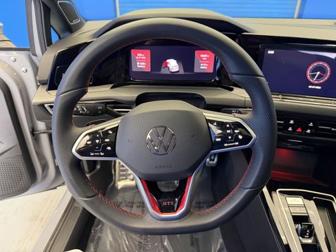 Used 2024 Volkswagen GTI SE FWD image 15