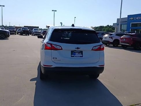 Used 2019 Chevrolet Equinox LS w/ LS Convenience Package FWD image 7