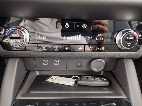 New 2026 Mitsubishi Outlander LE AWD/4WD image 24