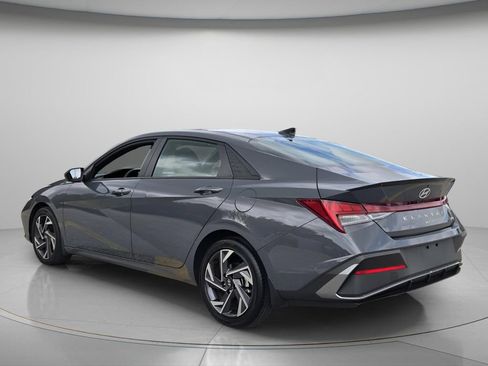 Certified 2025 Hyundai Elantra SEL FWD image 7