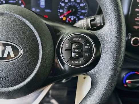 Used 2020 Kia Soul LX FWD image 15