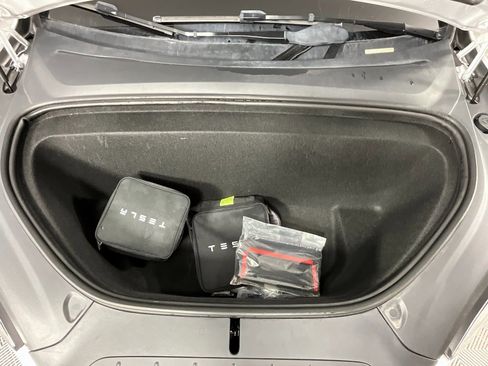 Used 2022 Tesla Model X Base image 27