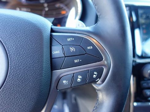Used 2021 Jeep Grand Cherokee Limited X RWD image 15