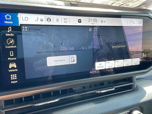 Used 2024 Jeep Wrangler Unlimited w/ Convenience Group image 21