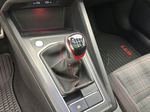 Used 2022 Volkswagen GTI SE FWD image 22