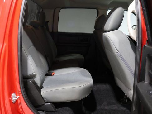 Used 2018 RAM 2500 Tradesman w/ Chrome Appearance Group image 22