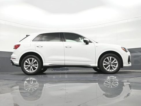 Used 2021 Audi Q3 2.0T Premium w/ Convenience Package AWD/4WD image 28