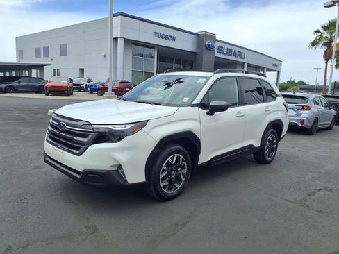 Certified 2025 Subaru Forester Premium AWD/4WD image 6
