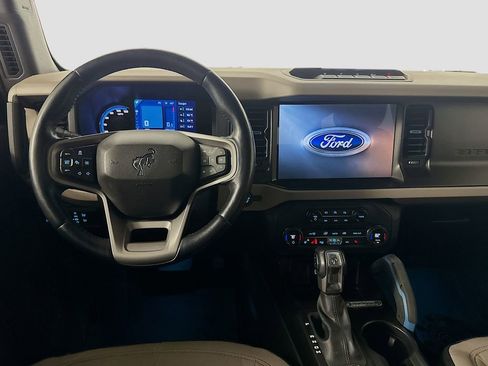 Used 2023 Ford Bronco Wildtrak image 22