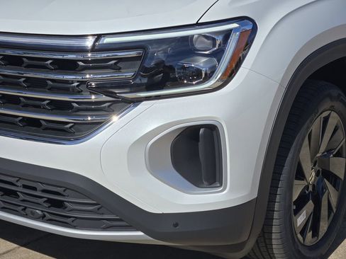 New 2026 Volkswagen Atlas SE image 6