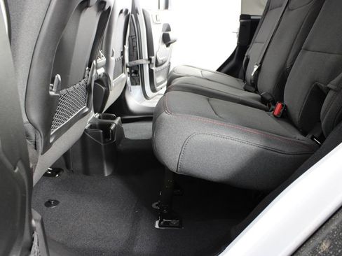 New 2026 Jeep Wrangler Unlimited Rubicon AWD/4WD image 16