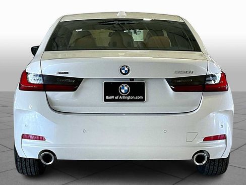 Used 2025 BMW 330i xDrive Sedan w/ Premium Package image 4
