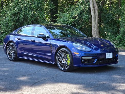 Used 2022 Porsche Panamera 4 Platinum Edition AWD/4WD image 8