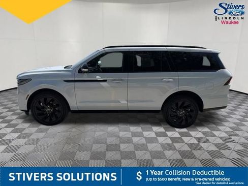 Used 2025 Lincoln Navigator Reserve w/ Jet Appearance Package AWD/4WD image 11