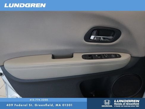 Used 2018 Honda HR-V LX image 14