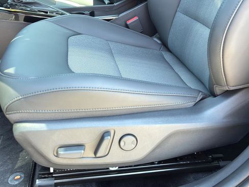 New 2025 Kia Niro EX FWD image 23