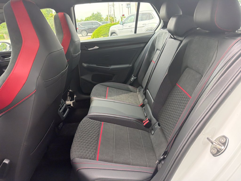New 2026 Volkswagen GTI SE FWD image 10