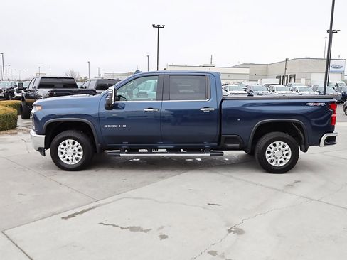 Used 2020 Chevrolet Silverado 3500 LTZ w/ LTZ Convenience Package image 3