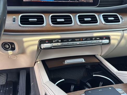 Used 2020 Mercedes-Benz GLE 350 4MATIC image 19