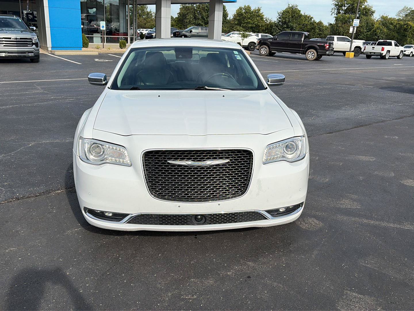 Used 2017 Chrysler 300 C w/ Safetytec Plus Group RWD image 8