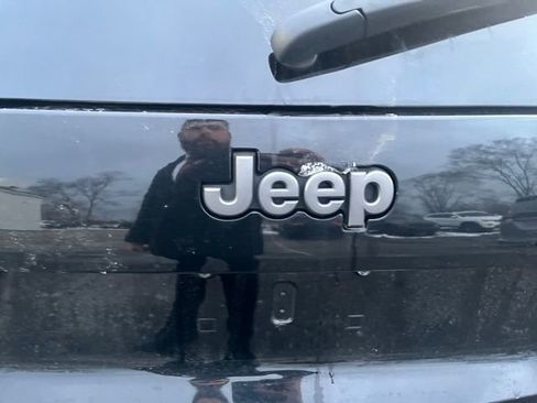 Used 2019 Jeep Cherokee Trailhawk w/ Comfort/Convenience Group image 20