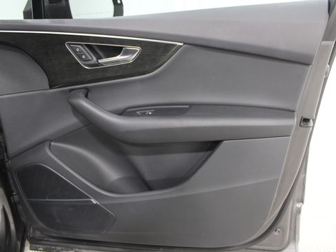 Used 2022 Audi Q7 Premium Plus image 29