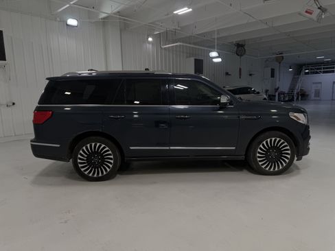 Used 2021 Lincoln Navigator Black Label w/ Cargo Convenience Package AWD/4WD image 6