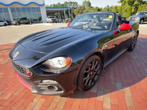 Used 2020 FIAT 124 Spider Abarth w/ Convenience Group RWD image 5