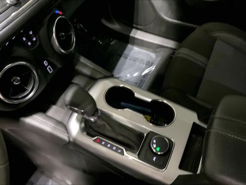 Used 2024 Chevrolet Blazer LT w/ Convenience Package image 14