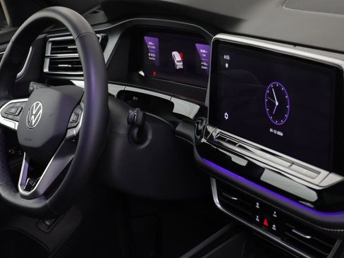 Used 2025 Volkswagen Atlas Cross Sport SEL R-Line image 20