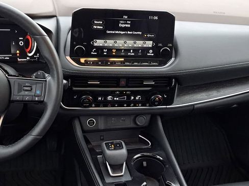 Used 2021 Nissan Rogue Platinum image 26