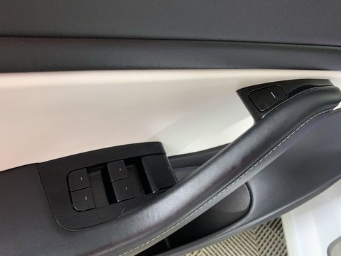 Used 2020 Tesla Model 3 Long Range image 14