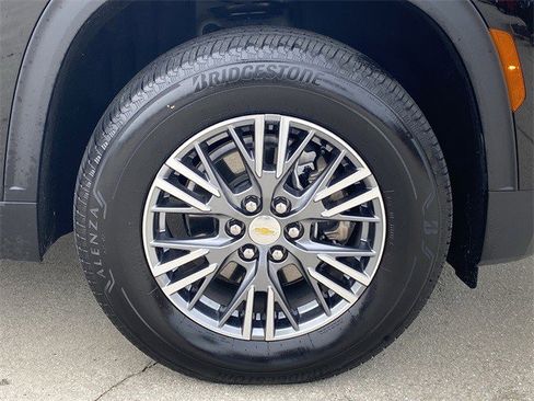 Certified 2025 Chevrolet Traverse LT image 26