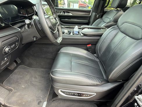 Used 2025 Jeep Grand Wagoneer Series II Obsidian w/ Quick Order Packagew 28T AWD/4WD image 16