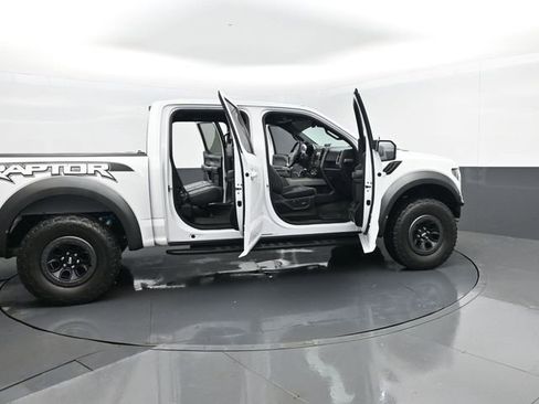 Used 2018 Ford F150 Raptor w/ Equipment Group 802A Luxury image 30