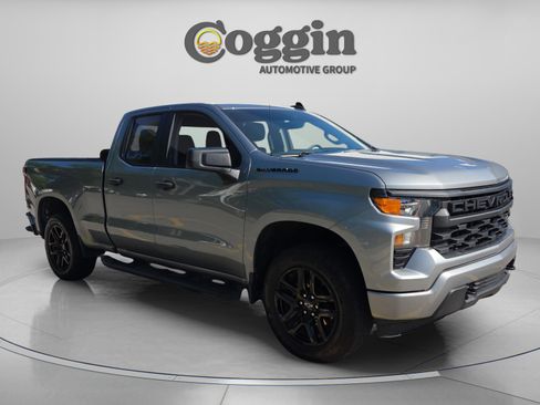 Used 2024 Chevrolet Silverado 1500 Custom w/ Turbomax Blackout Package image 7