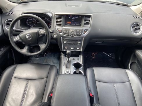 Used 2019 Nissan Pathfinder SL w/ SL Premium Package image 10
